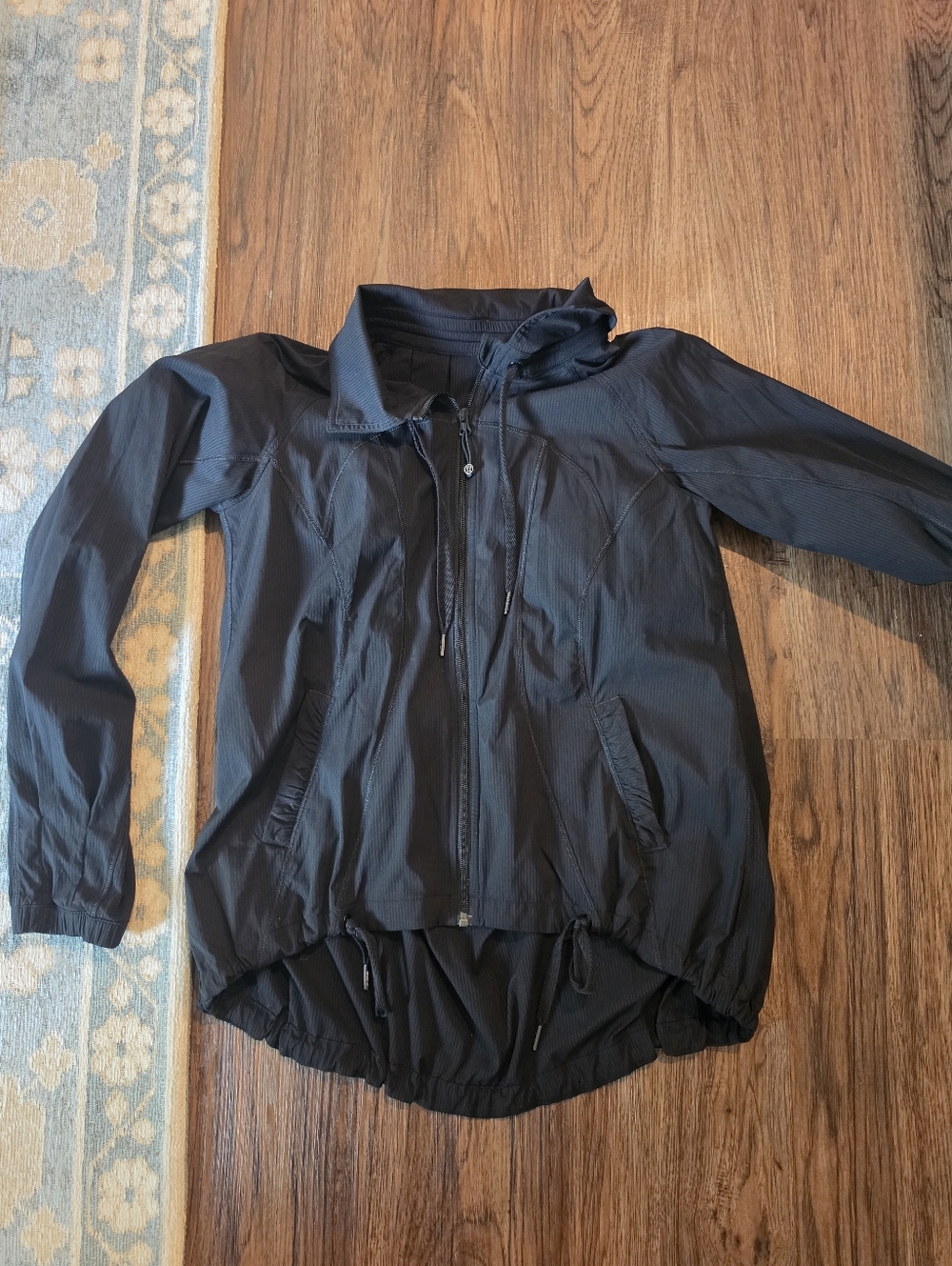 Lululemon Transition Jacket - Picture 10 of 10
